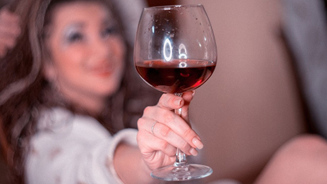 How to Hold a Wine Glass for Every Type & Occasion